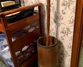 Vintage wood butter churn, Primitive Americana.