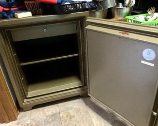 Diplomat 100 safe.  Combination lock and key. Locking interior drawer. Keys present, combination opens as expected. 