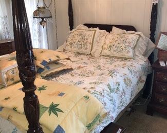 Queen Size Carved—Adjustable Bed
