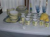 Royal Doulton Carmina 8 place settings with extras
