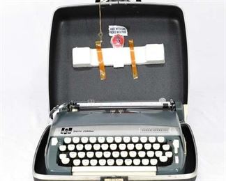Vintage Smith Corona Super Sterling Type Writer W/ Case