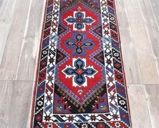 2.5X5.5' Hand Made Floral Medallions Kilim Area Rug