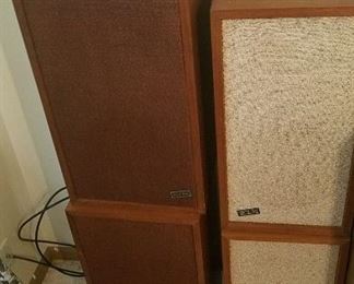 45.vintage retro speakers    $per set sold to 918