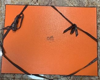 Hermès Chiens d'arret Labrador Plate Platter Large 2x19x13.25 in HxWxD