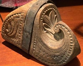 Hand Carved Rustic Decor Birds Nest 6x6x10in HxWxD