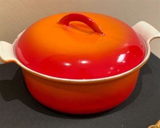 Descoware Belgium 17-D Enamel Cast Iron Pot Lidded 5.5in Hx9in diameter