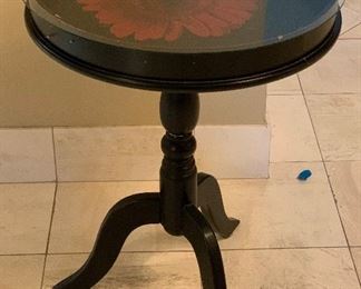Faux Flower Top Pedestal Stand 26x18.5in Diameter