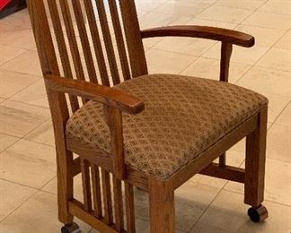 Thomasville Mission Oak Game/Dining Table w/ 4 Rolling Arm Chairs Table: 30in H x 48in W x 48-70in Long HxWxD