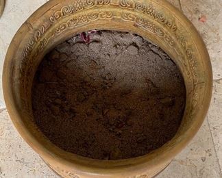 Metal Outdoor Pot 10in H x 12in Diameter