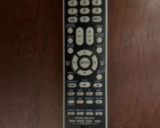 Toshiba 40in 1080p LCD TV 40RV525U 27x39x5in HxWxD
