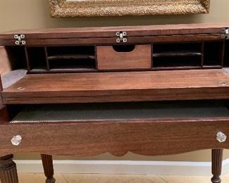 Antique Desk/Vanity 33 x 38 by 20 HxWxD