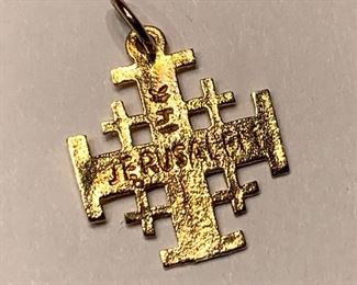 Jerusalem stamped yellow gold pendant. 1 inch by .9 in 14k