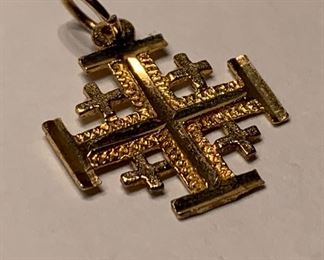 Jerusalem stamped yellow gold pendant. 1 inch by .9 in 14k