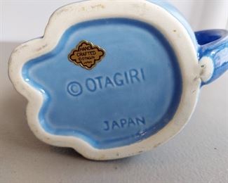 Vintage Otagiri Blue Cat Teapot Handcrafted in Japan
$15