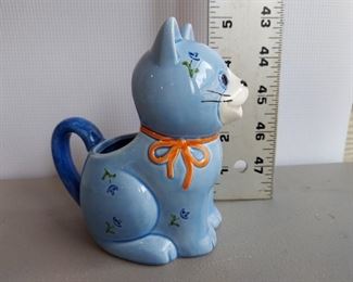 Vintage Otagiri Blue Cat Teapot Handcrafted in Japan
$15