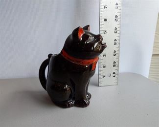 VINTAGE BLACK CAT PITCHER REDWARE JAPAN MILK CREAMER
$8