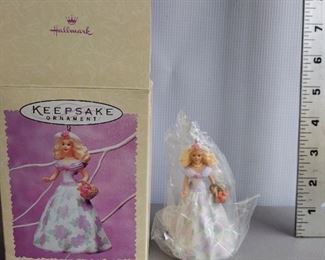 Hallmark keepsake ornament 1995
$5