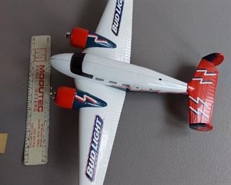 A BUD LIGHT TWIN BEECH 18 AIRPLANE BANK DIECAST METAL
$12