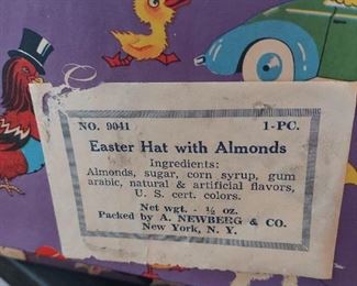 Vintage easter hat with almonds. Box included
$15
