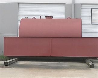 Fuel Tank With Containment Berm