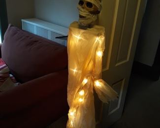 Halloween lighted figure 
