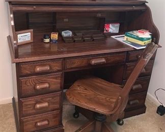 Roll Top Desk with Key