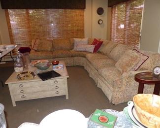 Sectional sofa & coffee table