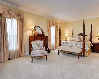 Queen Bedroom Suite featuring Montego Bay British Classics four poster bed