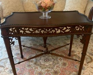 Ethan Allen decorative sofa table