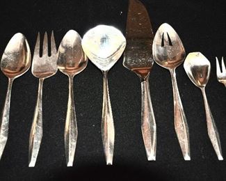 MATCHING REED AND BARTON "DIAMOND" MID CENTURY STERLING SILVER 8 SERVING PIECES INCLUDED WITH THE FLATWARE SET. TOTAL SET PRICE $5295.00.   TOTAL WEIGHT 475g.                                                                SORRY NOT INCLUDED IN 50% OFF!