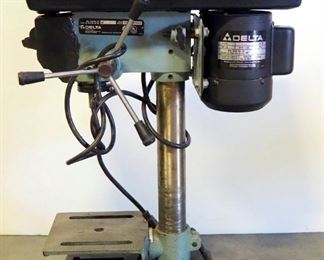 Delta 8" 115 V 1/4 HP Drill Press Model 11-950 Type 2, Powers On