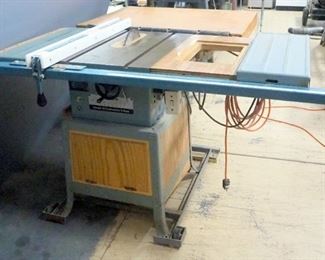 Delta Model 10 Contractor's Saw On Stand With Work Table Extension And More, Powers On