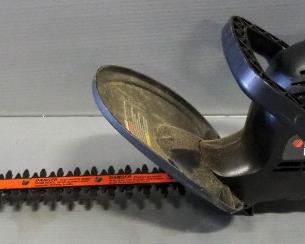 Black & Decker Electric Hedge Trimmer Model TR1700, Powers On