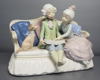 Lladro "Story Time" Porcelain Figurine No. 5229, Sculptor Jose Roig, 7.5" High
