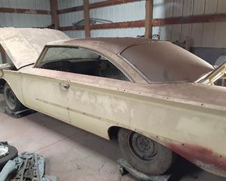 1960 Ford Starliner. Thousands of $$ in new parts. All chrome is there. Stored inside for 20+ years.  Will NOT require much body prep at all.
