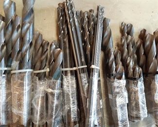 Large diameter drill bits
