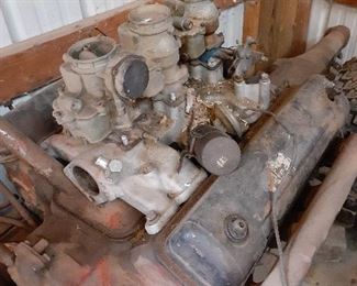 1950's small block Ford with after market tri-power manifold