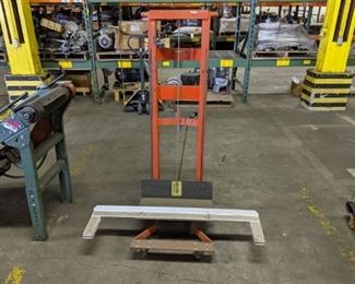 Wesco WDPL-54-2222 Modified Manual Hand Winch Two Wheel Stacker Capacity 750LBS