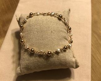 Pearl and 14k bead bracelet (2)