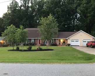 2000 sq feet of unique treasures