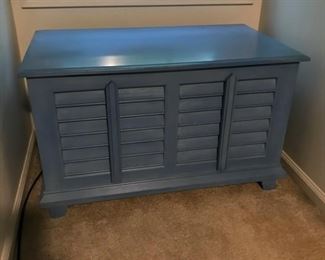 Sturdy blanket chest