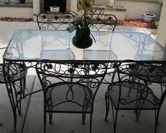 Black Metal Patio Table w/6 Chairs $60.