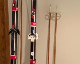 CLEARANCE!  $15.00  now, was $50.00......Pair of His and Hers Rossignol Cross Country Skis (P270)