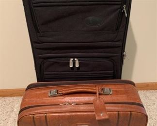 CLEARANCE!  $3.00  now, was $12.00......Luggage lot (P245)