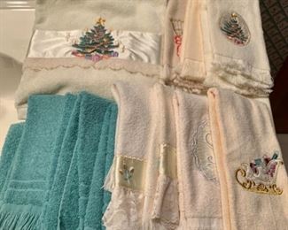 CLEARANCE!  $3.00  was $14.00......Decorated Hand Towels (P242)