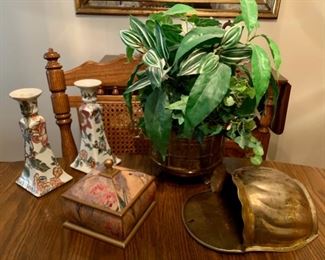 CLEARANCE!  $3.00   now, was $10.00......Candle Holders, Brass and more decor (P205)