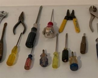 HALF OFF !  $6.00 now, was $12.00......Screwdrivers and more (P186)