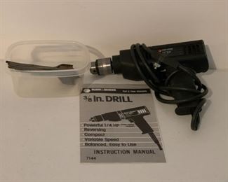 CLEARANCE!  $4.00 now, was $14.00...... 3/8" Black & Decker Drill (P184)