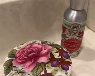 $12.00......Floral Box and more (P166)