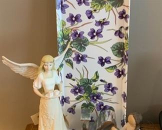CLEARANCE!  $3.00 now, was $12.00......Angels and violet tray (P87)